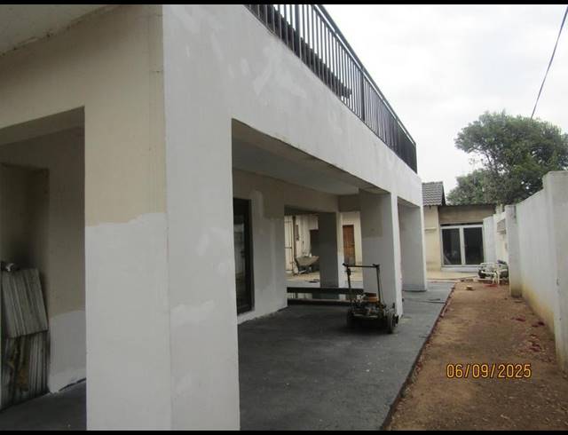 6 BEDROOM HOUSE FOR SALE IN SUNWARD PARK